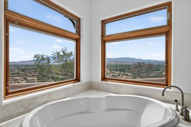 42 Sereno Court, Corrales, NM 87048