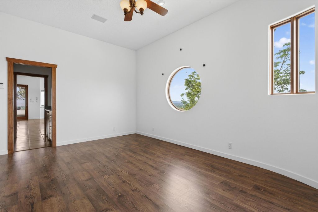 Image 16 of property listing at 42 Sereno Court, Corrales, NM 87048