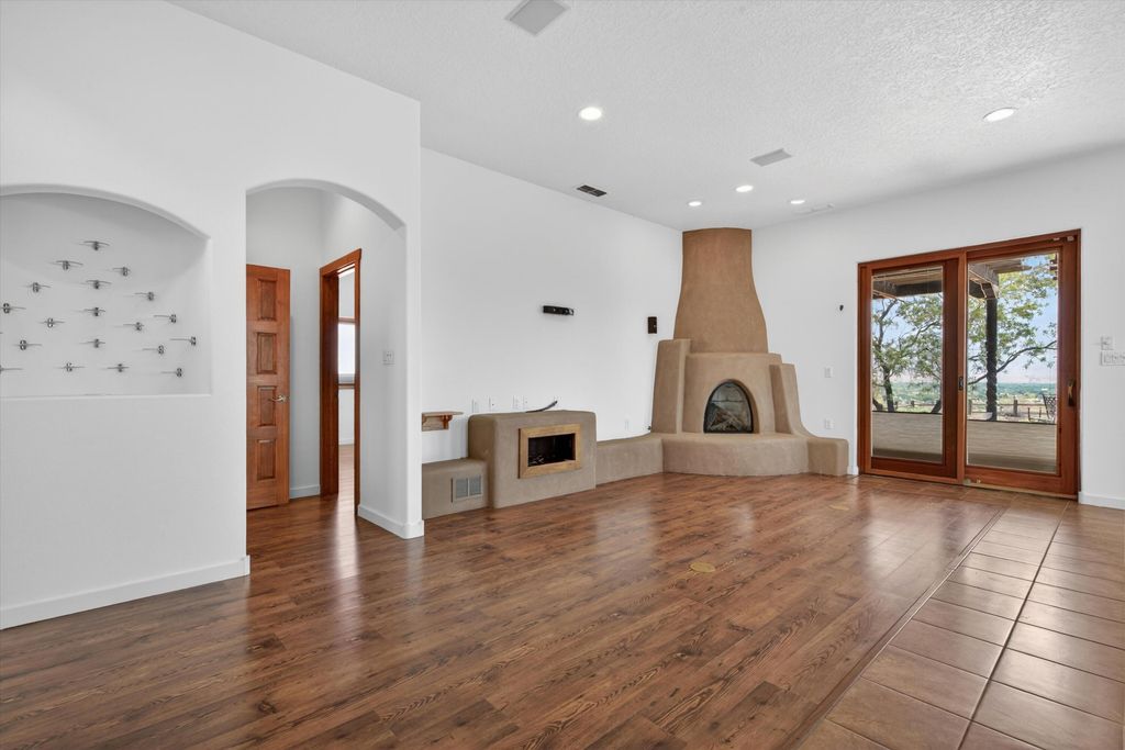 Image 25 of property listing at 42 Sereno Court, Corrales, NM 87048