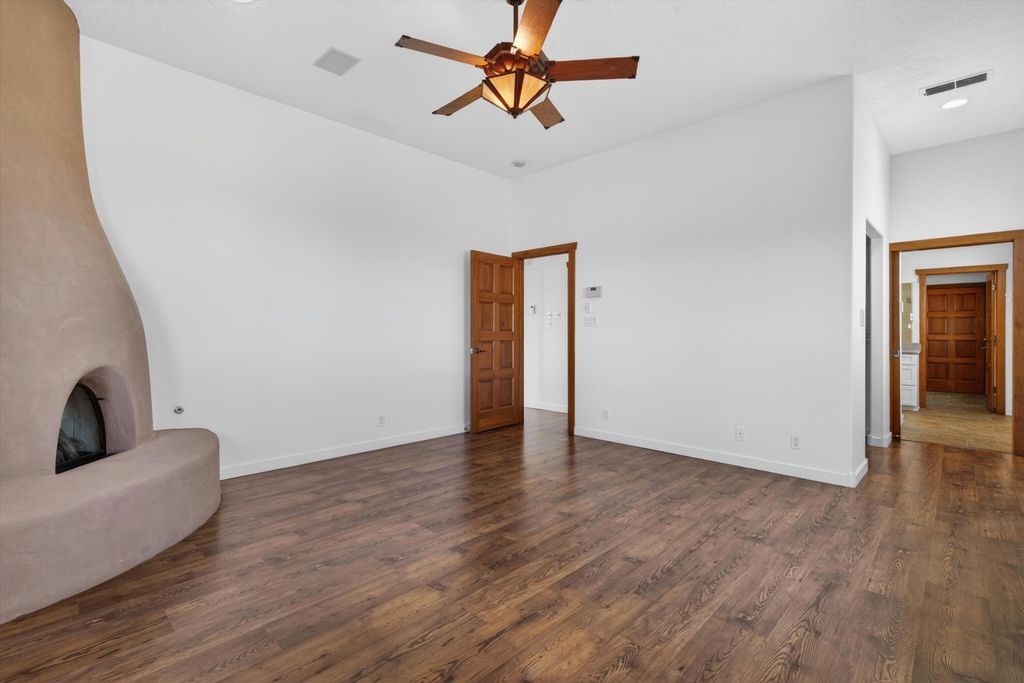 Image 32 of property listing at 42 Sereno Court, Corrales, NM 87048