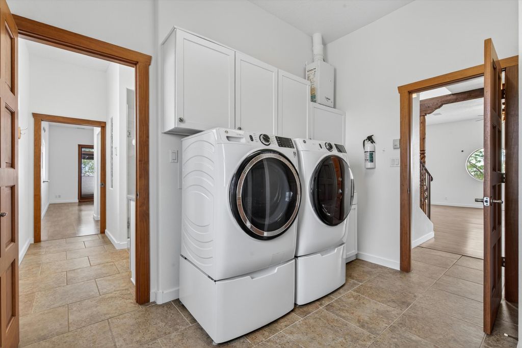 Image 36 of property listing at 42 Sereno Court, Corrales, NM 87048
