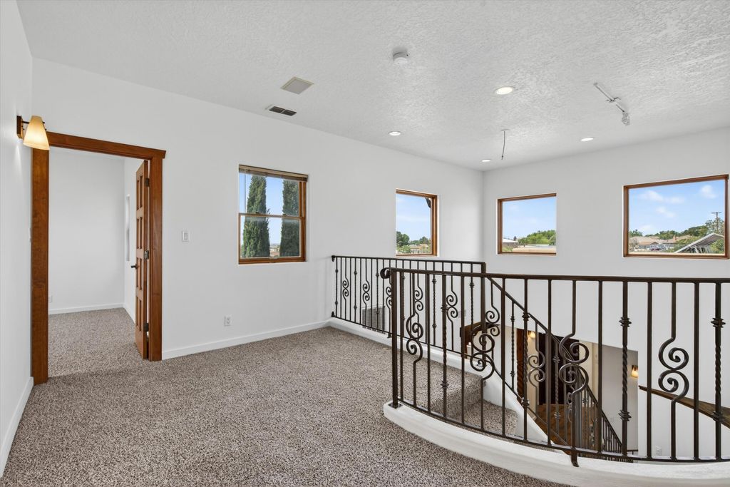 Image 45 of property listing at 42 Sereno Court, Corrales, NM 87048