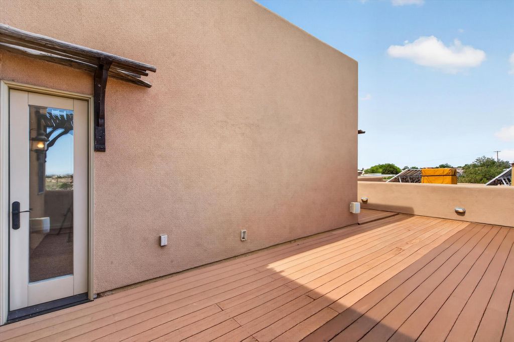 Image 61 of property listing at 42 Sereno Court, Corrales, NM 87048