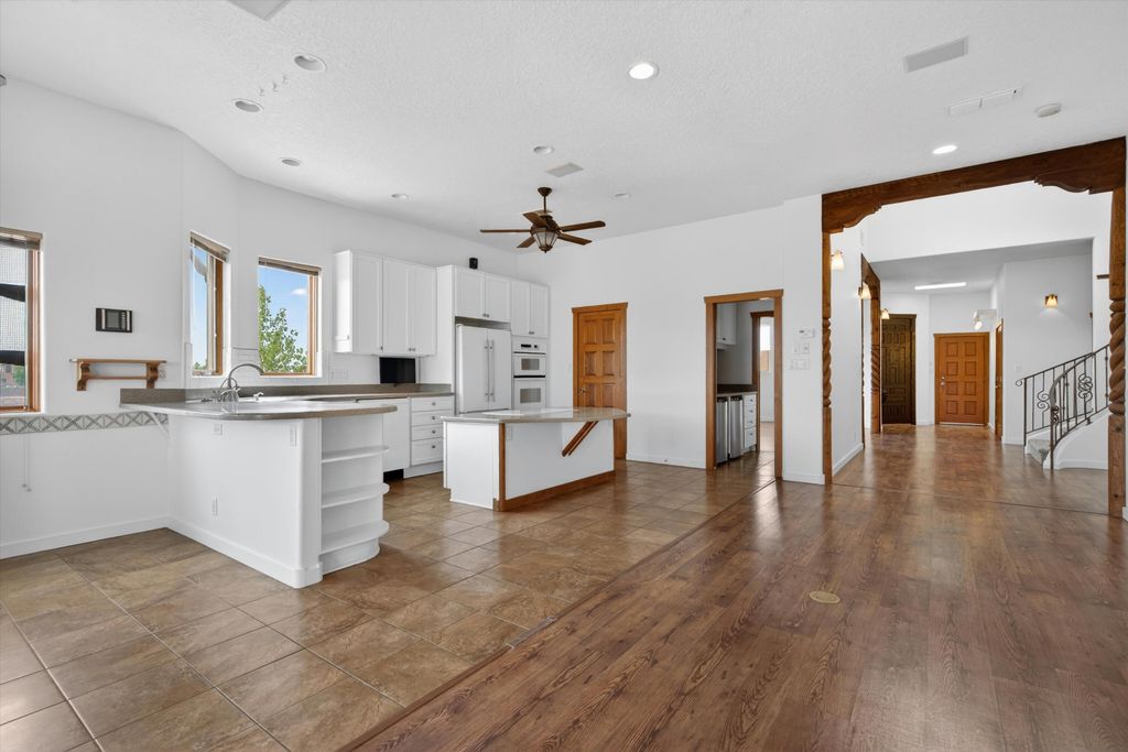 Image 63 of property listing at 42 Sereno Court, Corrales, NM 87048