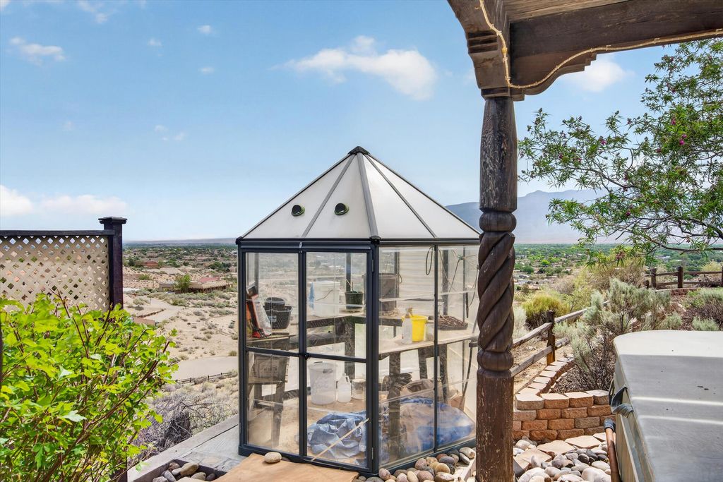 Image 69 of property listing at 42 Sereno Court, Corrales, NM 87048