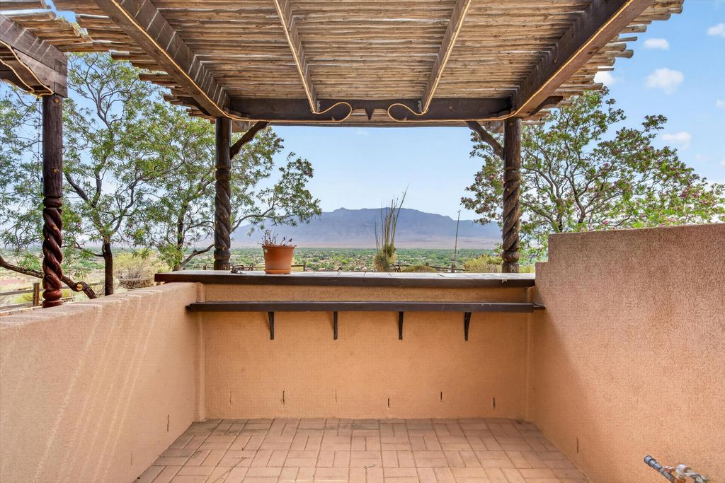 Image 71 of property listing at 42 Sereno Court, Corrales, NM 87048