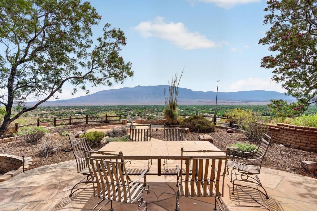 Image 74 of property listing at 42 Sereno Court, Corrales, NM 87048