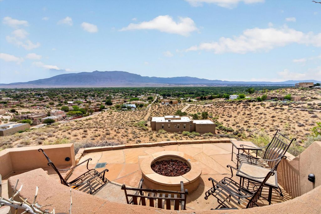 Image 76 of property listing at 42 Sereno Court, Corrales, NM 87048