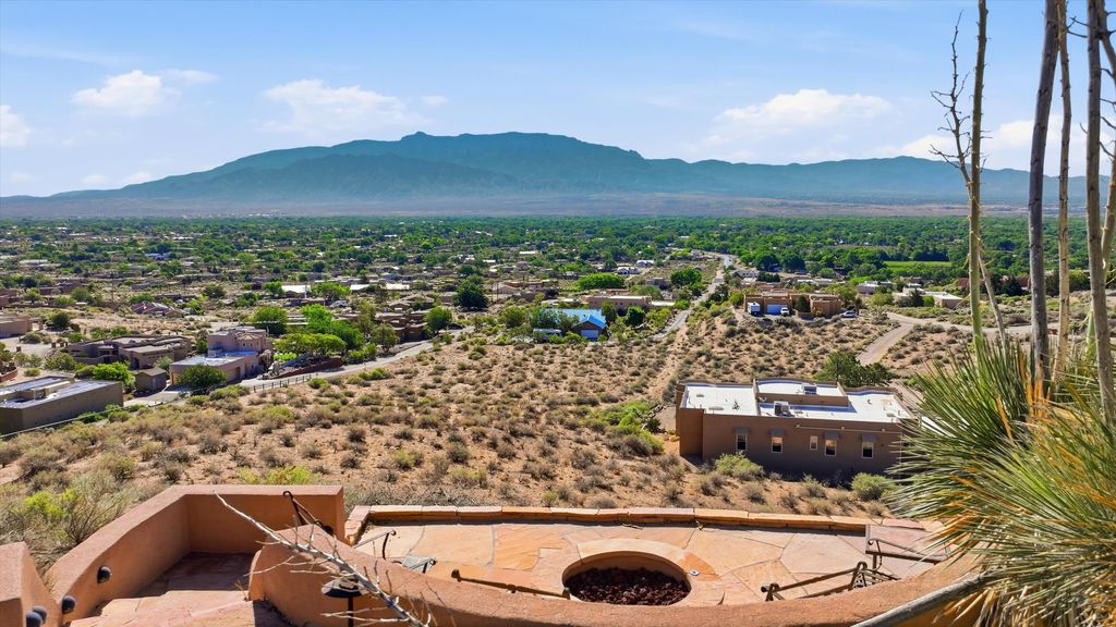 Image 82 of property listing at 42 Sereno Court, Corrales, NM 87048