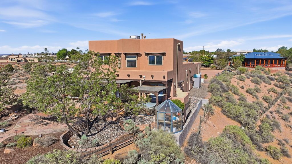 Image 83 of property listing at 42 Sereno Court, Corrales, NM 87048