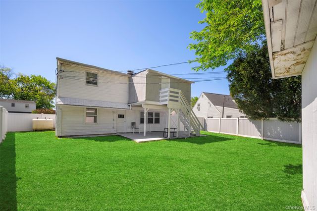 13 Squirrel Lane, Levittown, NY 11756
