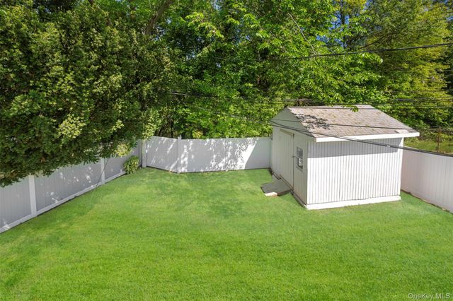 13 Squirrel Lane, Levittown, NY 11756