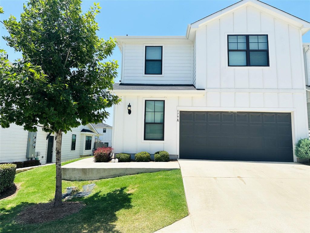 179 Threshing RD A, Buda, TX 78610