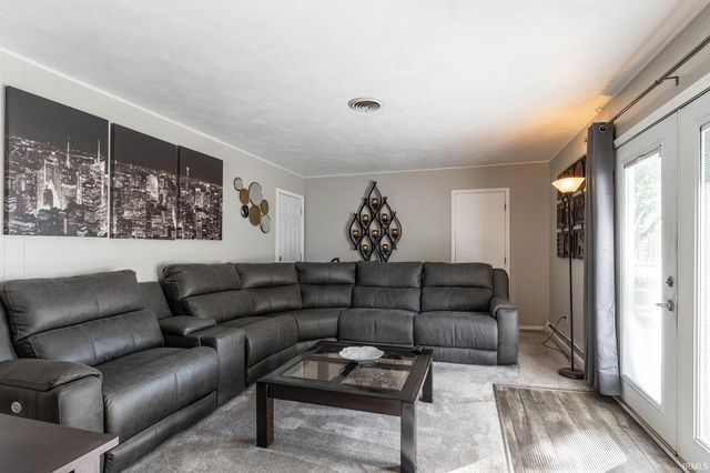 917 Wolverton Drive, Fort Wayne, IN 46825