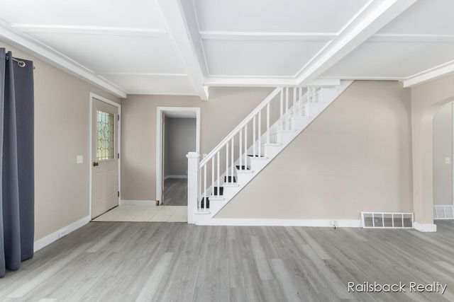 1408 E Pine Hill Avenue, White Cloud City, MI 49349