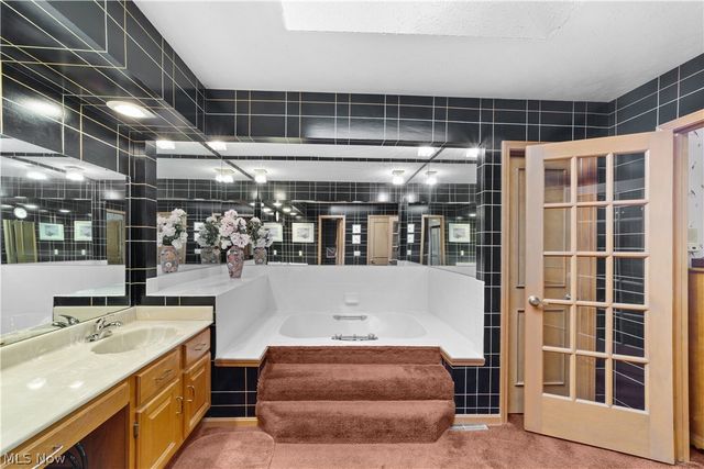 24177 Stonehedge Drive, Westlake, OH 44145