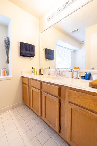 421 Indianmeadow Drive, League City, TX 77573