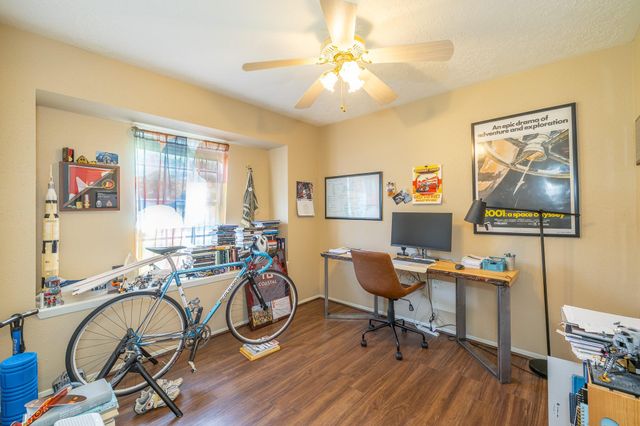 421 Indianmeadow Drive, League City, TX 77573