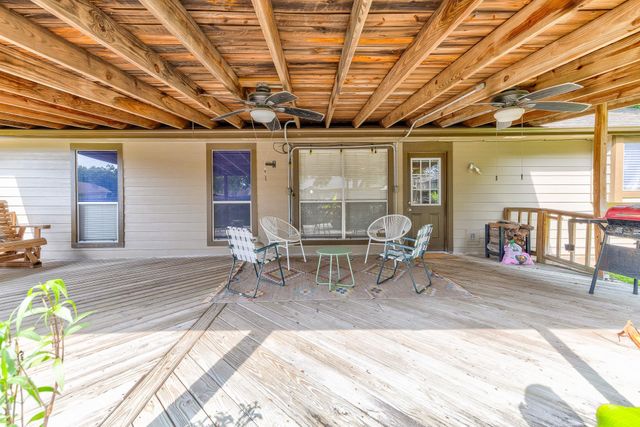 421 Indianmeadow Drive, League City, TX 77573
