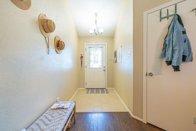 421 Indianmeadow Drive, League City, TX 77573