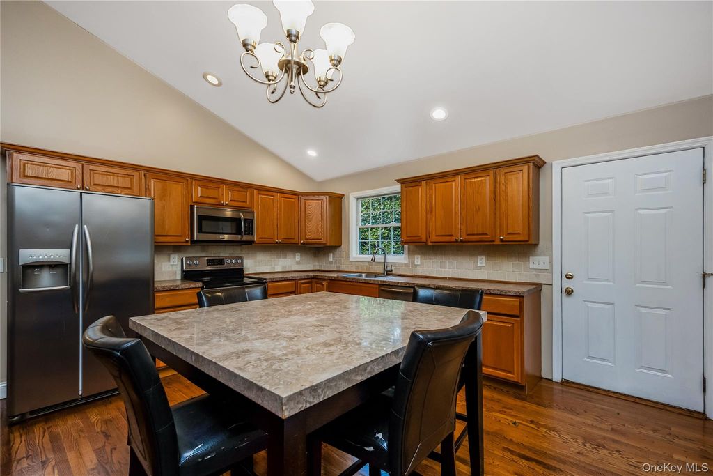 107 Sheep Pasture Road, Port Jefferson, NY 11777 — photo 3