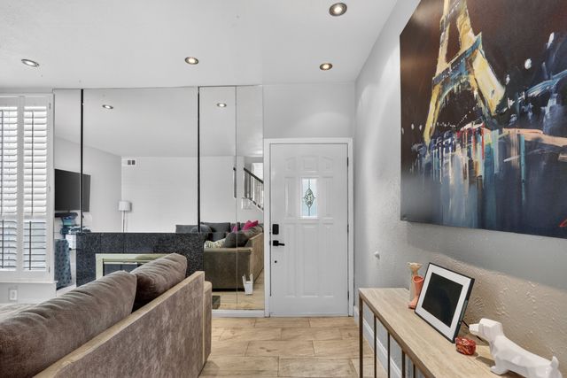 7175 Fair Oaks Avenue 55, Dallas, TX 75231