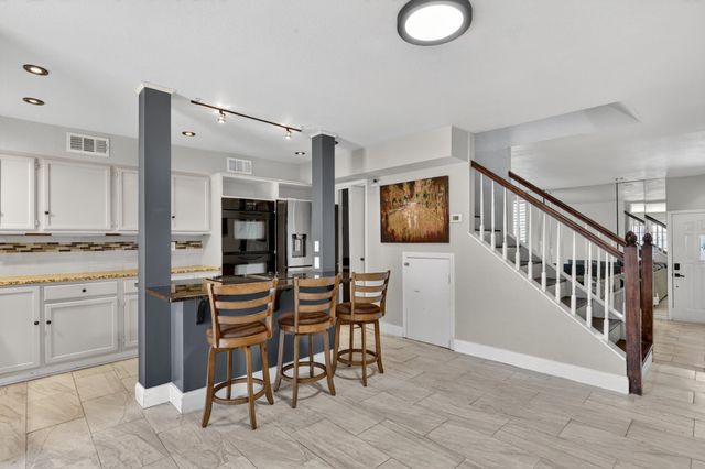 7175 Fair Oaks Avenue 55, Dallas, TX 75231