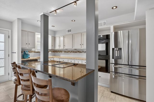 7175 Fair Oaks Avenue 55, Dallas, TX 75231
