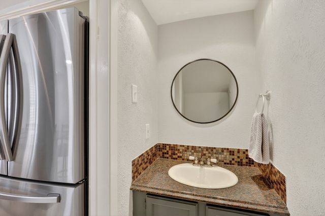 7175 Fair Oaks Avenue 55, Dallas, TX 75231
