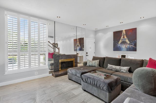 7175 Fair Oaks Avenue 55, Dallas, TX 75231