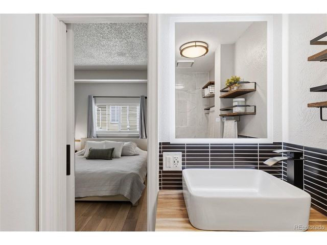 10369 W Fair Ave D, Littleton, CO 80127