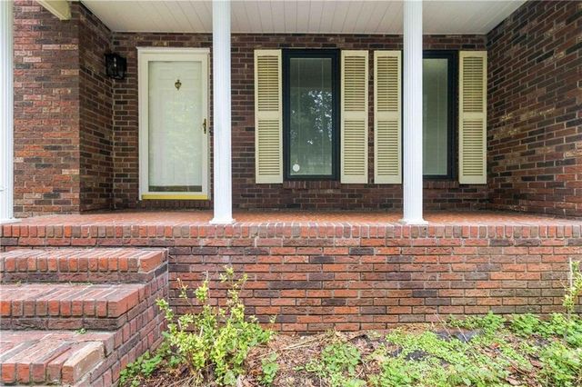 760 Pine Needle Road, Hampton, GA 30228