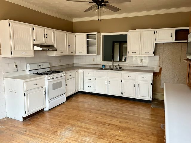 230 E Porter Street, Oglesby, IL 61348