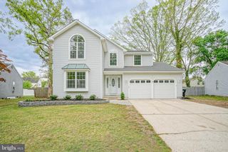 18 BREARLY DR, Sicklerville, NJ 08081