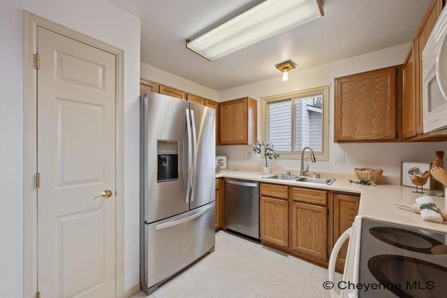 7120 PASADENA RD, Cheyenne, WY 82009