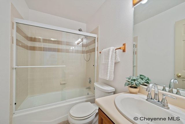 7120 PASADENA RD, Cheyenne, WY 82009