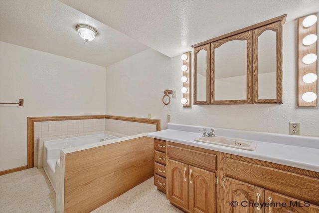 7120 PASADENA RD, Cheyenne, WY 82009