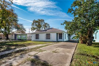 109 Tommy Drive, Port Lavaca, TX 77979