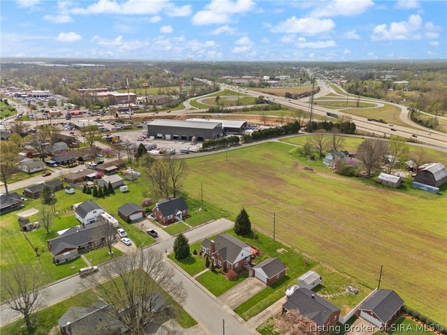 403 South Street, Sellersburg, IN 47172