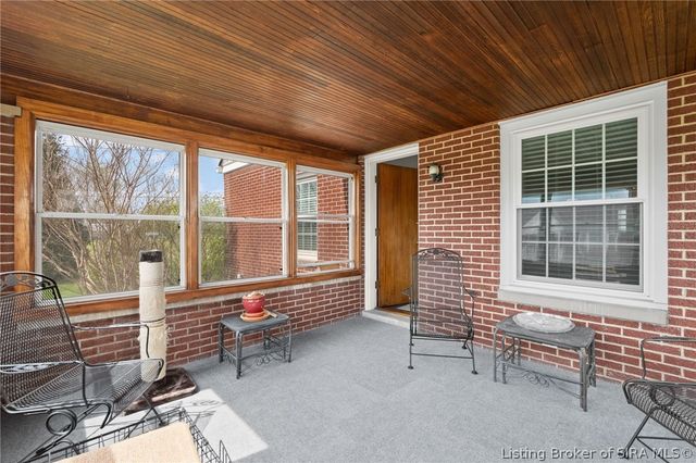 403 South Street, Sellersburg, IN 47172