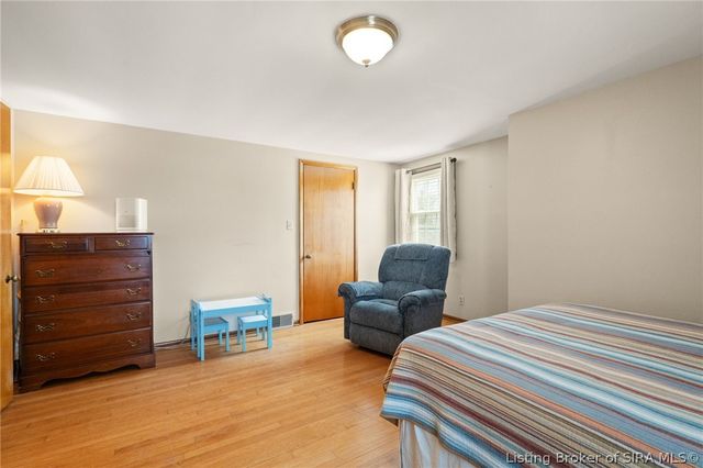 403 South Street, Sellersburg, IN 47172