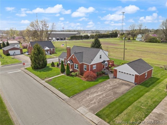 403 South Street, Sellersburg, IN 47172