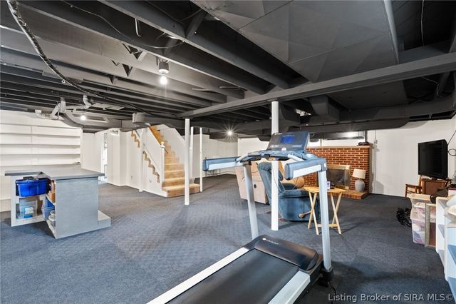 403 South Street, Sellersburg, IN 47172