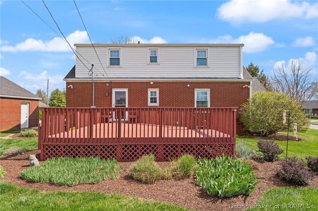 403 South Street, Sellersburg, IN 47172