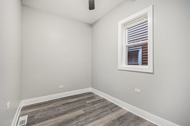 4636 W Erie Street, Chicago, IL 60644