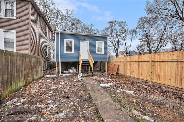 4636 W Erie Street, Chicago, IL 60644