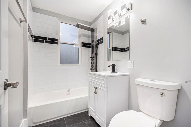 4636 W Erie Street, Chicago, IL 60644