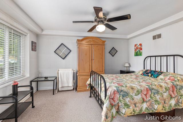 1708 Hiawatha Road SE, Grand Rapids, MI 49506