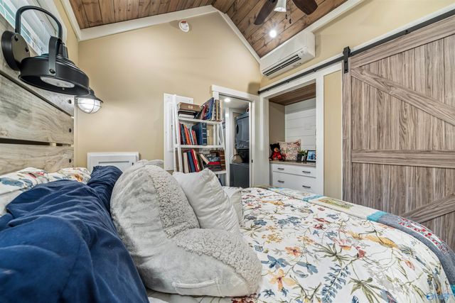 608 County Road 642, Mentone, AL 35984