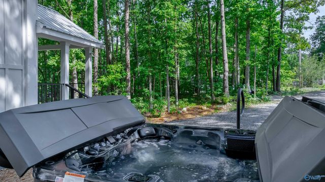 608 County Road 642, Mentone, AL 35984